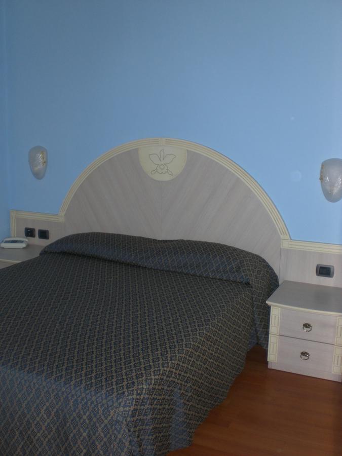Orchidea Residence Hotel Финале Лигуре Екстериор снимка