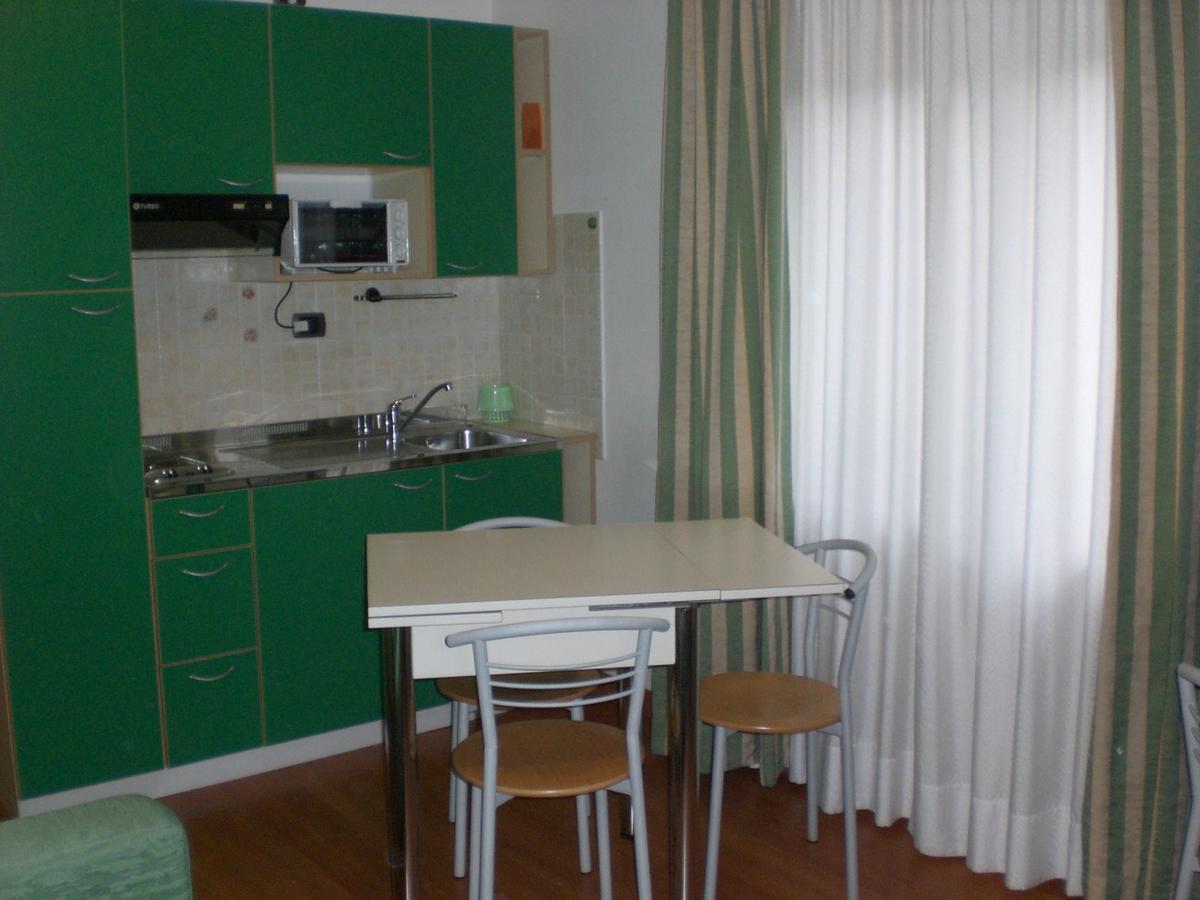 Orchidea Residence Hotel Финале Лигуре Екстериор снимка